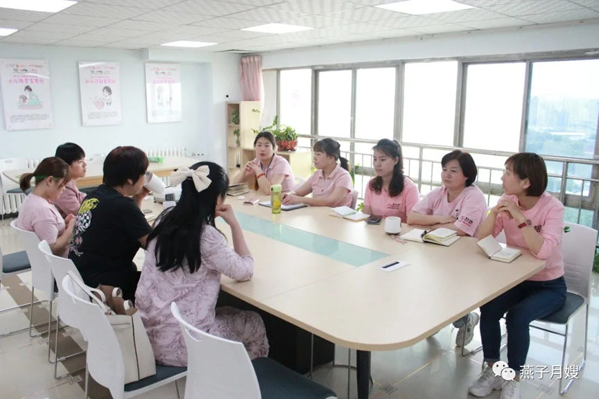 母乳喂養(yǎng)指導，課程培訓